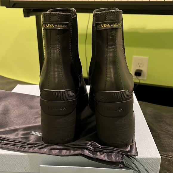 Prada boots - Picture 3 of 8